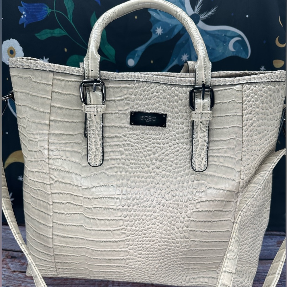 BCBG | Crocodile Embossed Vegan Leather Tote Bag - Picture 1 of 4